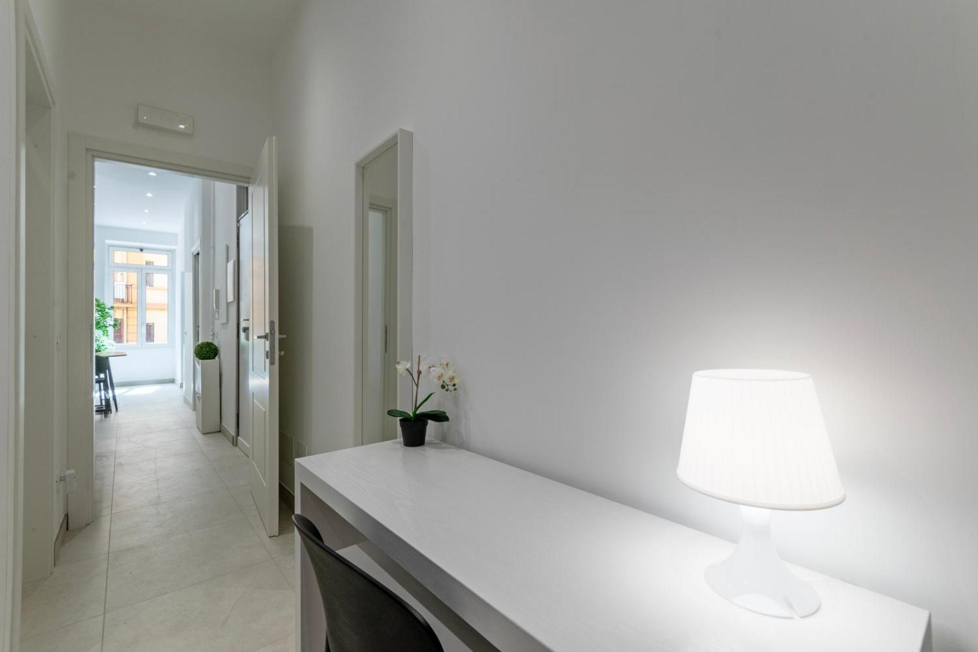 Appartamento Near To Colosseum Re-house