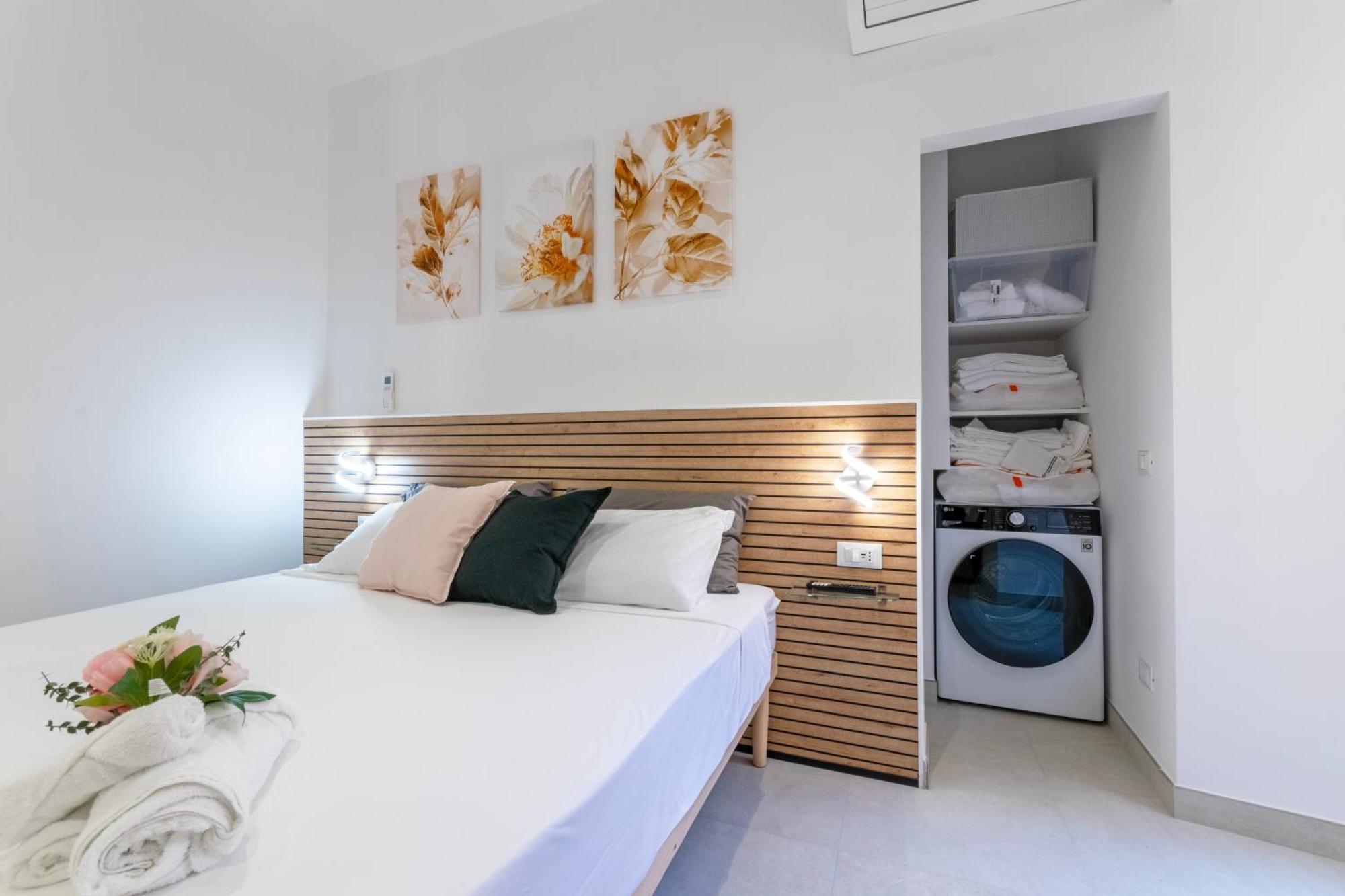 Appartamento Near To Colosseum Re-house *