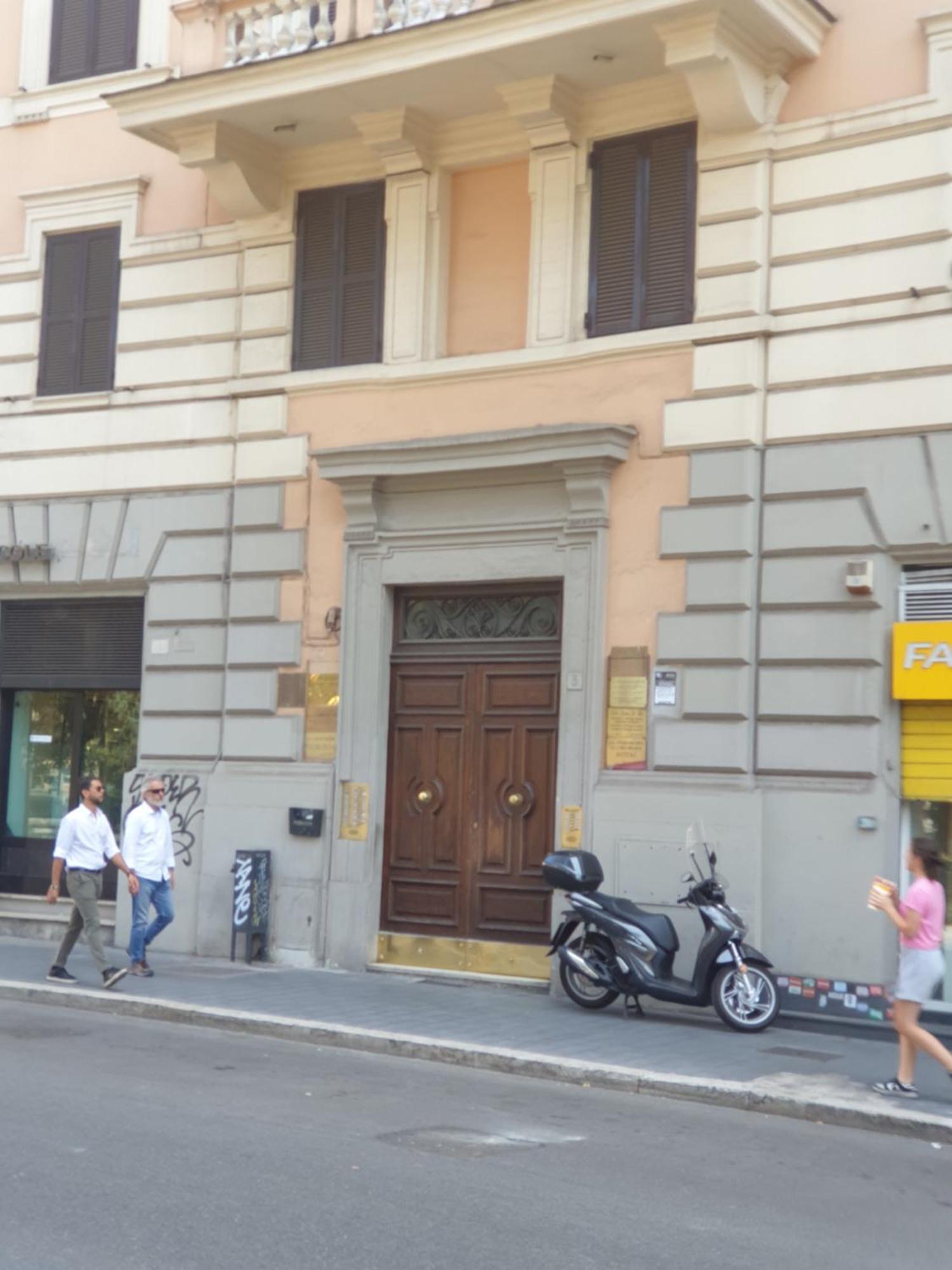 Near To Colosseum Re-house Apartamento Roma